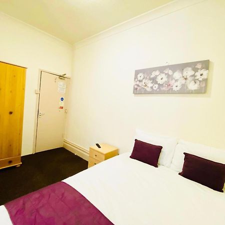 Beach Blackpool Hotel - Great Location, Comfortable Beds Екстериор снимка