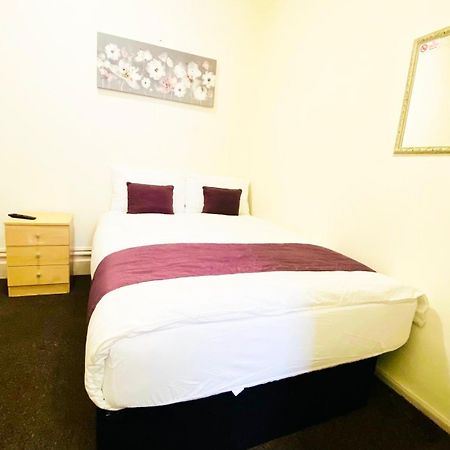 Beach Blackpool Hotel - Great Location, Comfortable Beds Екстериор снимка