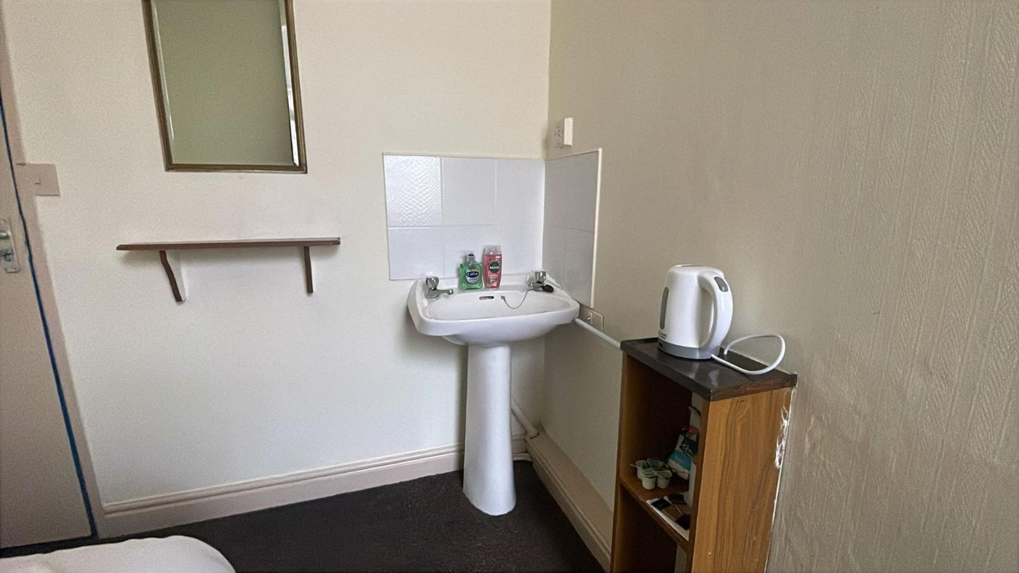 Beach Blackpool Hotel - Great Location, Comfortable Beds Стая снимка